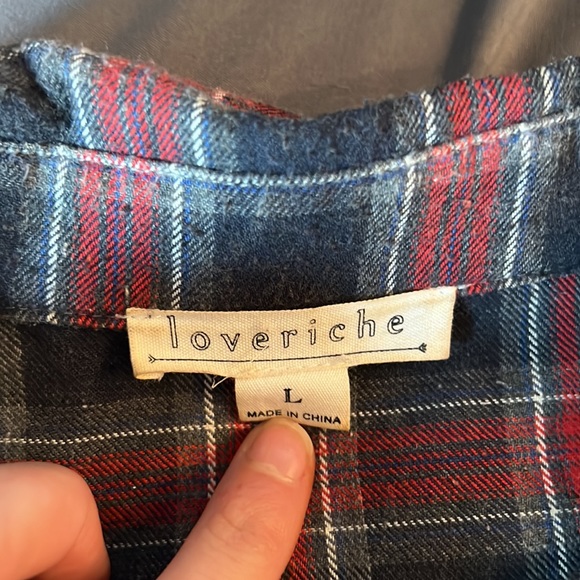 Oversized Vintage Flannel - Picture 2 of 3